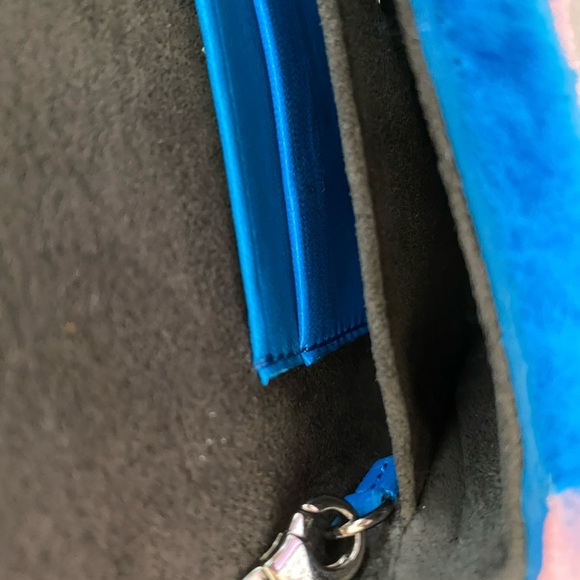 Fendi baguette crossbody bag - Picture 13 of 15